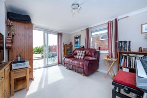 Bedroom 4/snug- click for photo gallery